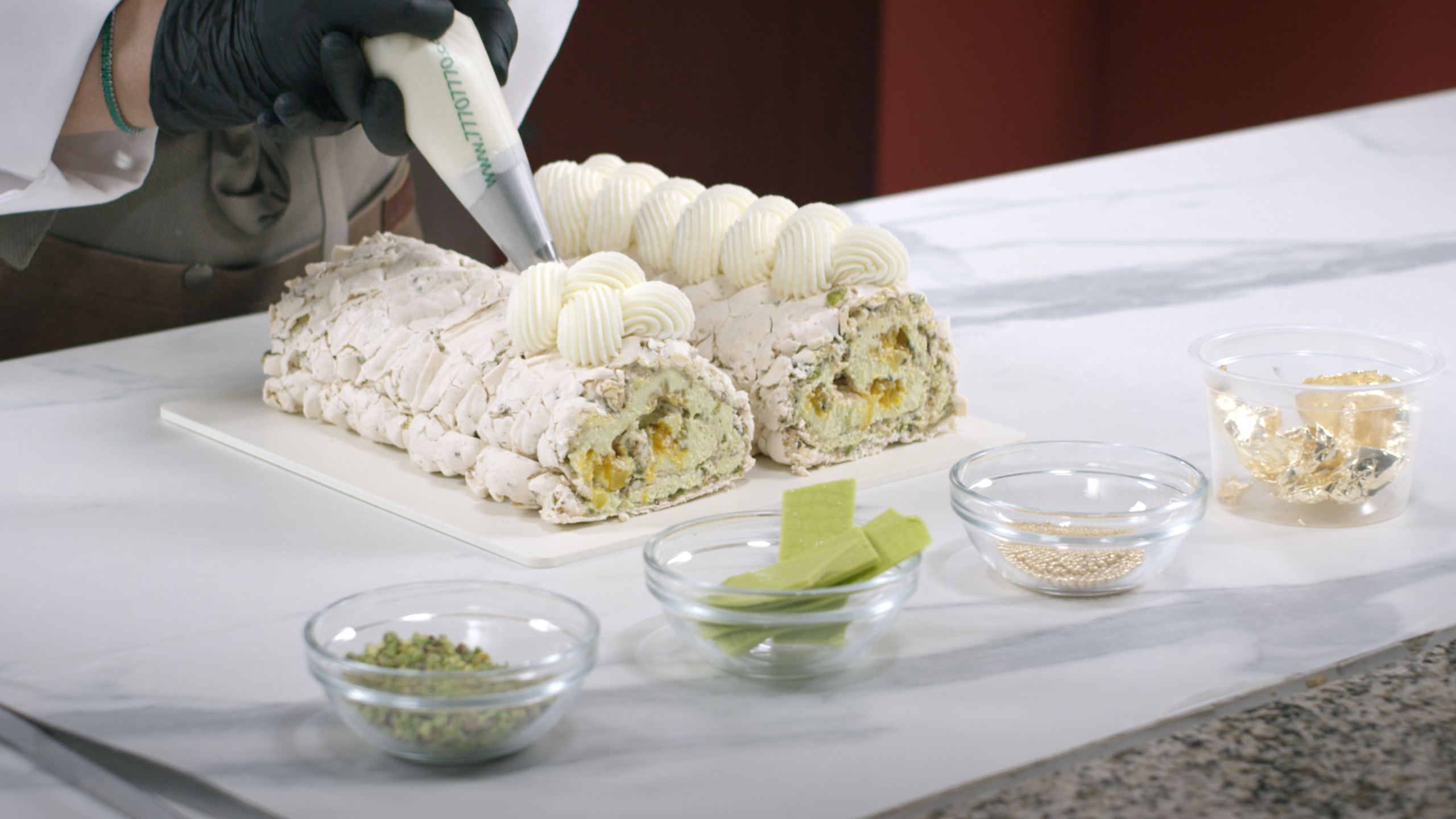 Курс «2 вида меренговых рулета»